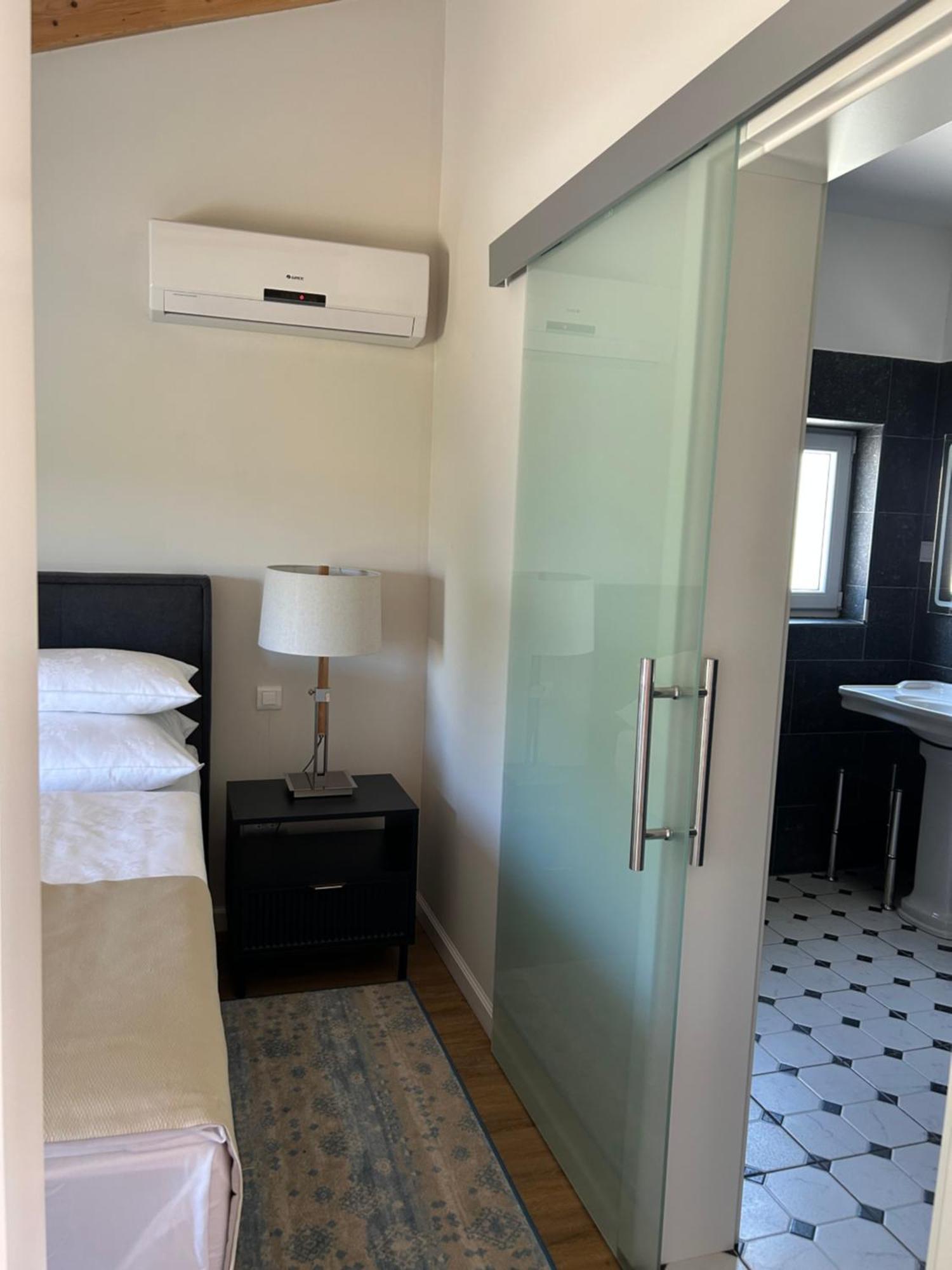 Adriaapart Vip Sukosan Bagian luar foto